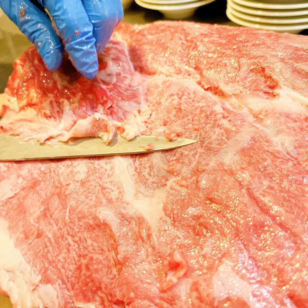 今年は女川町産の帆立や志津川産の宮城サーモン、石巻産のムール貝、大河原産のもち豚肉、北海道産知床鶏、ずわいがに等を使用し昨年よりも大幅に 食材の地産地消に力を注ぎ手作り感にこだわりました。

